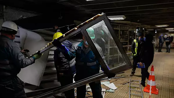 LEGILE PUTERII - Robert Turcescu: Daca e distrusa "chioscariada", primeste metroul avizul ISU? Ma tem ca nu
