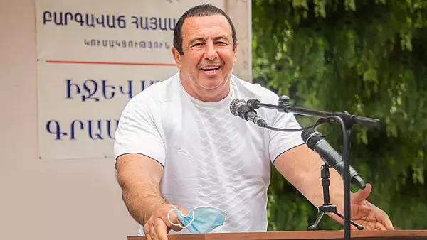 Liderul opozitiei din Armenia a fost arestat. Este acuzat ca a cumparat voturi
