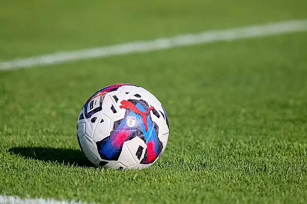 Liga 2: Remiza intre Corvinul Hunedoara si Gloria Buzau, in primul meci din play-off
