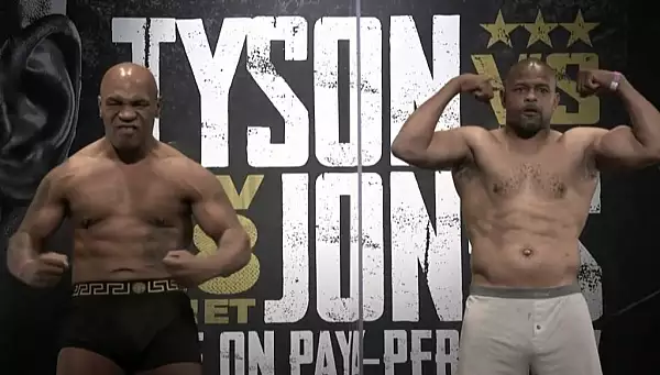Live video Mike Tyson – Roy Jones Junior, in aceasta noapte! ,,Iron" Mike, mai greu cu 4 kilograme la cantarul oficial. Video