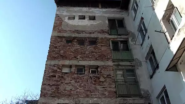 Locatarii unui bloc din Suceava refuza expertiza seismologica de teama sa nu fie mutati 