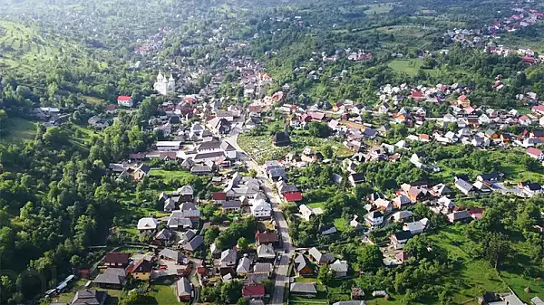 Locul din Romania in care trebuie sa ajungi toamna asta. Unde se afla "mica Roma" de la noi din tara, turistii o adora