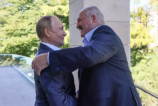 Lukasenko cere Ucrainei sa se aseze la masa negocierilor cu Rusia fara conditii prealabile