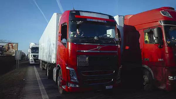 MAE, Atentionare de calatorie: Restrictii de circulatie pentru camioanele de mare tonaj in Ungaria