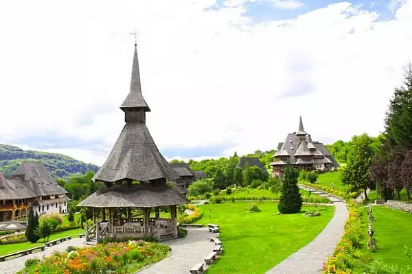 Manastiri din Romania – Top 25 cele mai frumoase manastiri din tara noastra