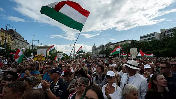 Manifestatie de amploare, la granita cu Romania, impotriva lui Viktor Orban: ,,Avem nevoie de un sistem nou"