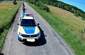 Maramures – Excursie cu peripetii! Biciclisti escortati tocmai de... politie