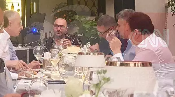 Marcel Ciolacu si Mircea Geoana au stat la aceeasi masa, la restaurant: Imagini exclusive. Victor Ponta: ,,Eu am stat mai mult de 2 ore"