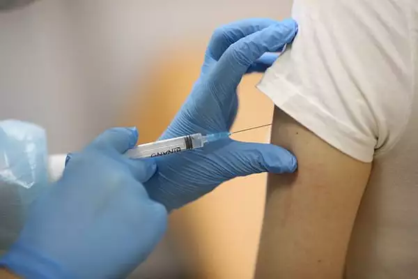Marea Britanie va incepe vaccinarile anti-Covid pe 7 decembrie, sustine presa din insula