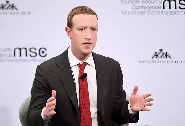 Mark Zuckerberg vrea sa lucreze de acasa pana la mijlocul anului viitor, pentru ca e ,,mai fericit si mai productiv"