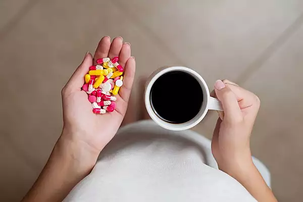 Medicamente pe care nu trebuie sa le luati niciodata cu cafea