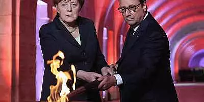 Merkel: "O sa discut cu Hollande, Renzi si Erdogan despre criza migrantilor in marja summitului G20"