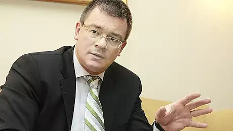 Mihai Razvan Ungureanu a demisionat de la sefia SIE