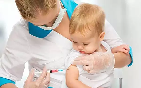 Ministerul Sanatatii reziliaza contractul cu Polisano pentru vaccinul hexavalent