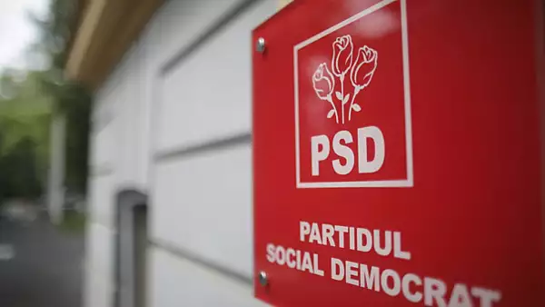 Ministrul Apararii a plecat cu o zi inaintea sedintei CSAT - Sedinta de urgenta la PSD pentru inlocuirea lui Dincu