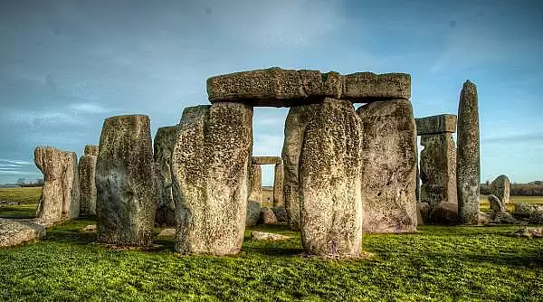 Misterul Pietrei de Altar din Stonehenge se adanceste, dupa o descoperire "fascinanta": "Totul devine si mai ciudat"