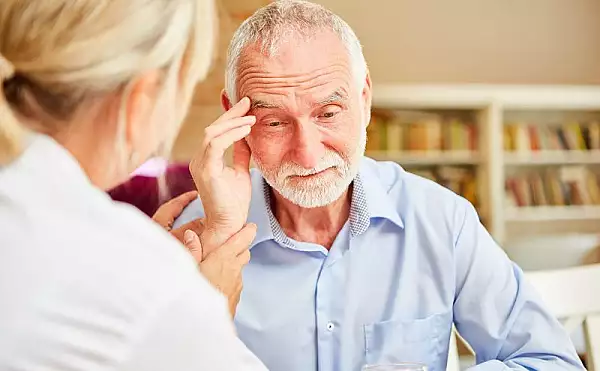 Modul in care vorbesti ar putea prezice Alzheimerul: Ce au descoperit cercetatorii