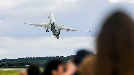Momente greu de privit: decolarea uimitoare a noului Airbus A350 - VIDEO