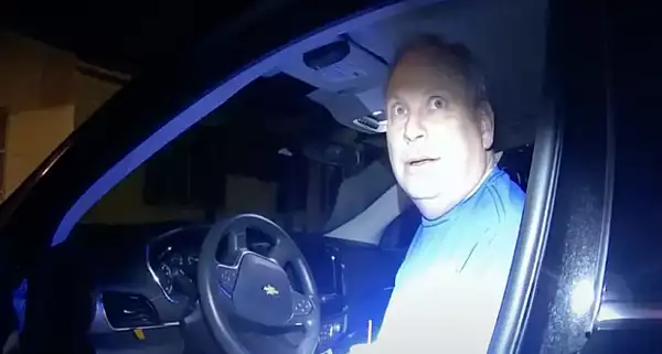 Momentul in care un politist isi aresteaza seful prins beat la volan, in Oklahoma: ,,Poti sa fii si Joe Biden, nu-mi pasa"