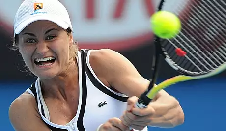 Monica Niculescu s-a calificat in turul al doilea la Wimbledon. Marius Copil, eliminat