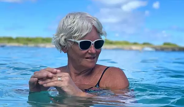 Monica Tatoiu, in costum de baie la 66 de ani. Cum si-a aniversat ziua de nastere in Franta, alaturi de sot. ,,Nimic nu este imposibil"