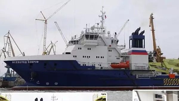 Nava ruseasca in flacari, retrasa la Sevastopol. Ucraina a lovit din nou langa Insula Serpilor