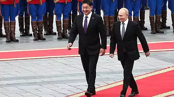 Newsweek: Putin i-a intrebat pe samani in Mongolia daca poate folosi "armele zeilor" si daca se va reincarna. "S-a intors multumit"