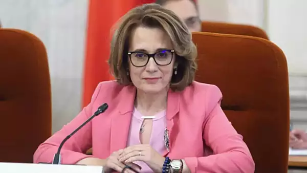 Nicoleta Pauliuc anunta resetarea campaniei PNL. Presedinta Organizatiei Femeilor Liberale, mesaj de sustinere pentru candidate 