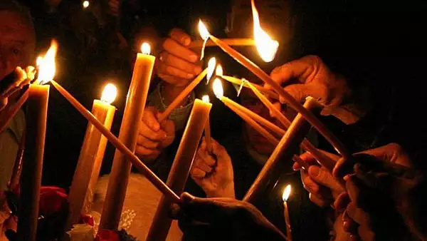 Noaptea de Inviere. Cand va ajunge Lumina Sfanta de la Ierusalim in Romania