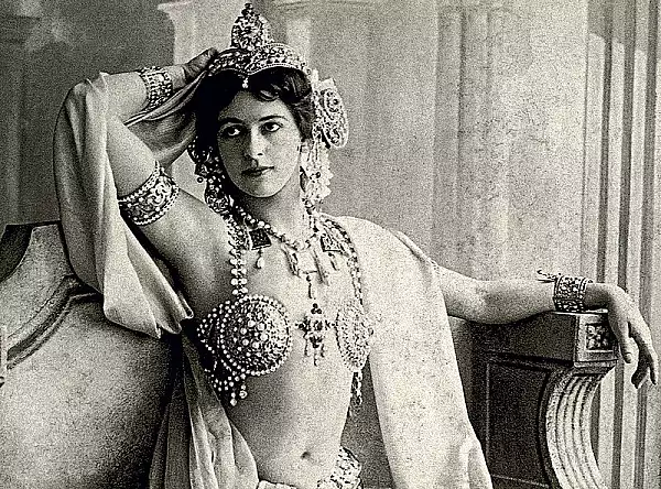 Notite de calendar – 7 august: Mata Hari