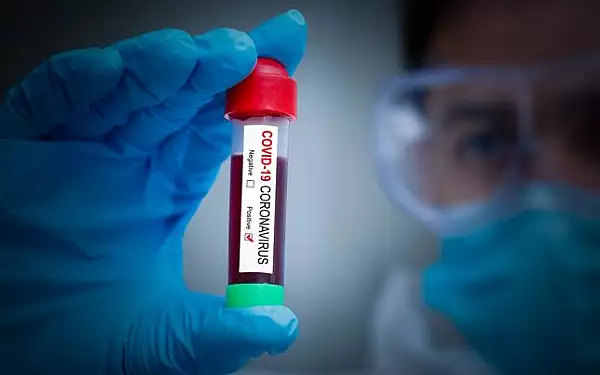 Noua varianta a coronavirusului descoperita in Africa de Sud ar putea reduce eficacitatea vaccinurilor
