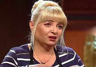 Nuami Dinescu le-a ghicit in salata de varza juratilor de la Chefi la cutite! Actrita a surprins cu aparitia ei / VIDEO