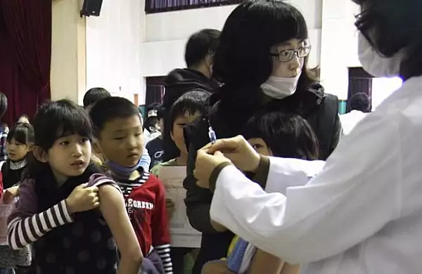 Numarul deceselor suspecte printre persoanele vaccinate antigripal a urcat la 13 in Coreea de Sud, oficialii fac eforturi sa calmeze temerile