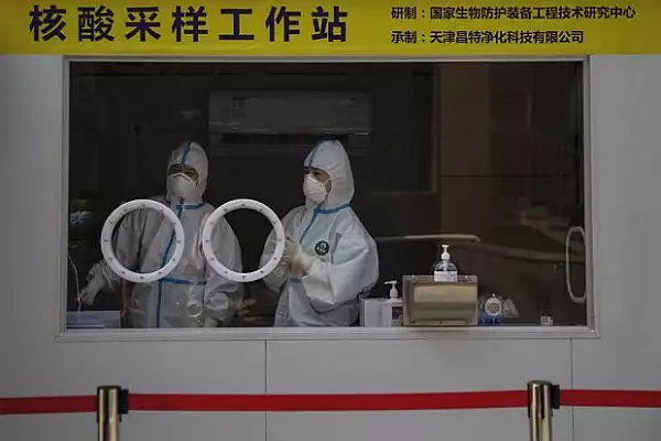NY Times: Vaccin anti-Covid netestat, oferit de guvernul chinez catre zeci de mii de persoane