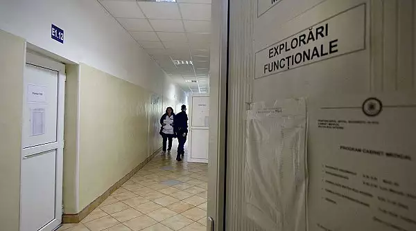 O infirmiera a platit 3.000 de euro pentru a se angaja la un spital din Galati
