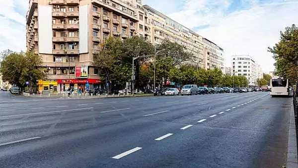 O noua banda unica pentru autobuze pe Bulevardul Magheru din Bucuresti. Nicusor Dan: ,,Se vor monta si separatoare de sens"