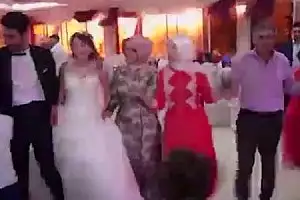 O nunta din Turcia s-a incheiat extrem de prost. Ce a urmat dupa ce o masina-capcana a explodat in apropiere - VIDEO