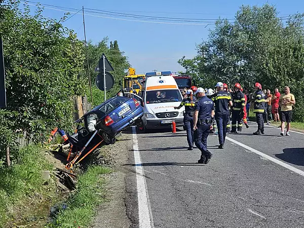 O persoana a murit si alta este grav ranita, in urma unui accident pe Transalpina, in judetul Alba