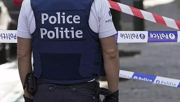 O persoana a murit si o alta a fost ranita intr-un atac cu cutitul la Bordeaux, Franta. Atacatorul a fost ucis de politie