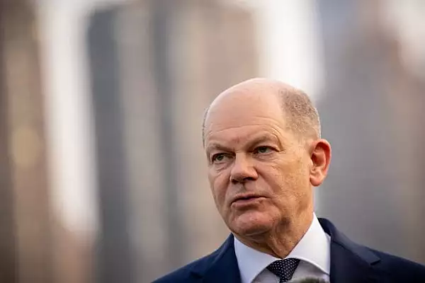 Olaf Scholz, catre studentii chinezi: Nu fumam toti canabis in Germania