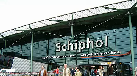 Olanda in alerta! Un barbat suspect, arestat in apropierea aeroportului international Schiphol  