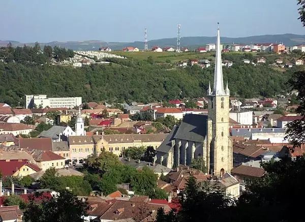 Orasul din Romania cu cel mai scurt nume. Are o istorie de peste 800 de ani