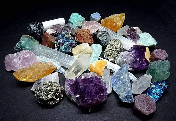 Originile celor peste 10.500 de minerale cunoscute pe Pamant au fost identificate: cum s-au format de-a lungul celor 4,5 miliarde de ani