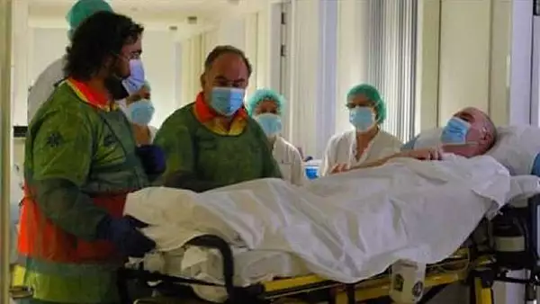 Pacientul care a stat aproape 6 luni la Terapie Intensiva, cu COVID, in Spania, a murit la o luna dupa ce fusese externat