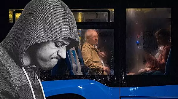Panica intr-un autobuz dupa ce un roman a amenintat soferul sa plece mai devreme | Calatorii au sunat la politie