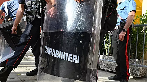 PANICA intr-un club din Italia: 10 victime, dupa ce un barbat a deschis focul la intamplare 