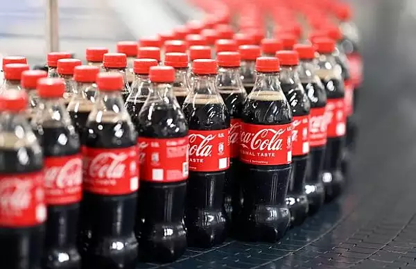 Patru imbolnaviri suspecte in Croatia de la bauturi produse de Coca-Cola. Ministrul sanatatii indeamna oamenii ,,sa bea apa"