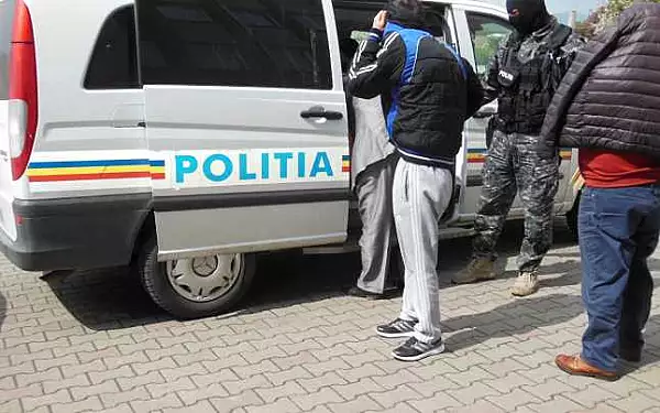 Perchezitii in Ialomita la suspecti de furturi din locuinte din Valea Calugareasca
