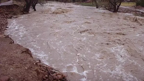 Pericol de INUNDATII pe raurile din judetele Brasov si Buzau! Avertismentul hidrologilor