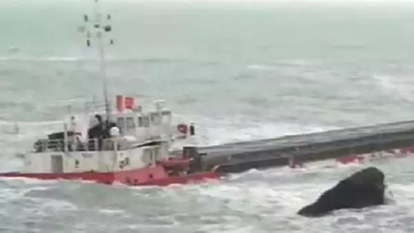 Pericol major de dezastru ecologic in Marea Neagra. O nava incarcata cu o substanta extrem de toxica s-a scufundat